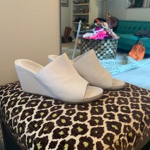 Seychelles White Heels